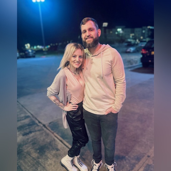 Meet your Posher, Kristen - Picture 1 of 7